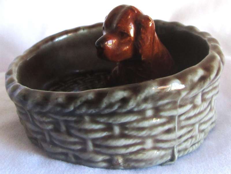 1974 - 1981 Puppy Dishes Wade Red Setter Puppy Lying