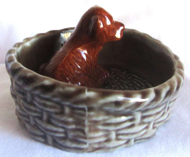 1974 - 1981 Puppy Dishes Wade Red Setter Puppy Lying