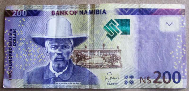 2015 Namibia 200 Dollars Nr N54108287