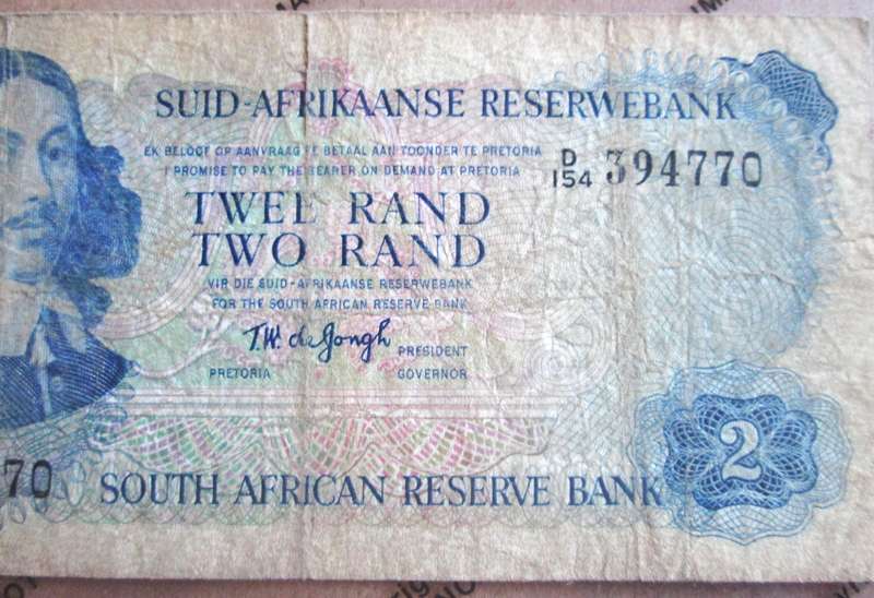 Two Rand Republic of South Africa Serial Nr D154 394770