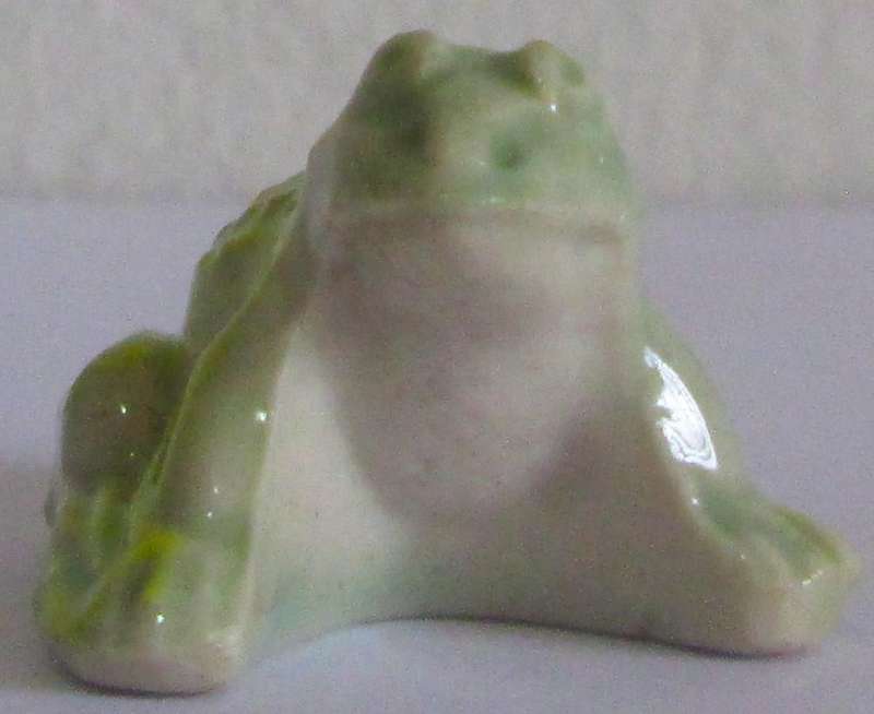 Frog Wade Red Rose Tea Miniature Animals