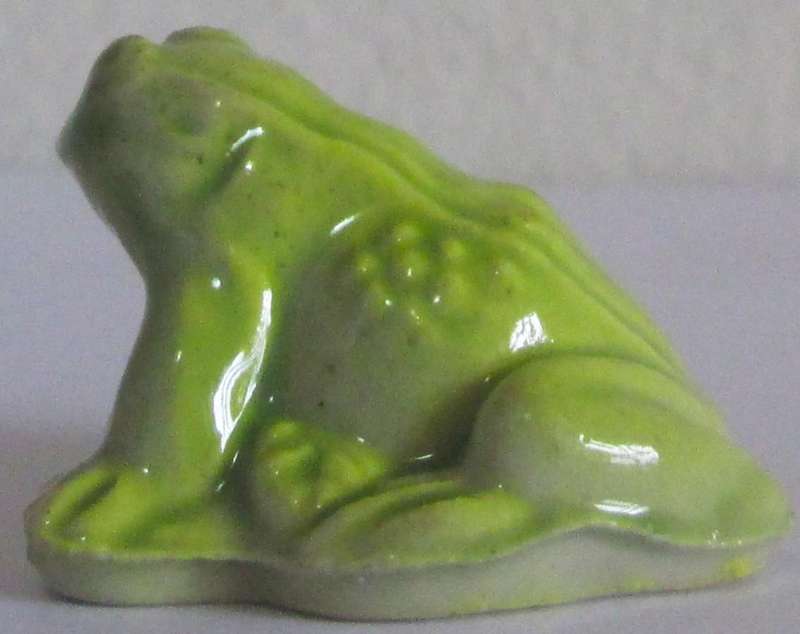 Frog Wade Red Rose Tea Miniature Animals