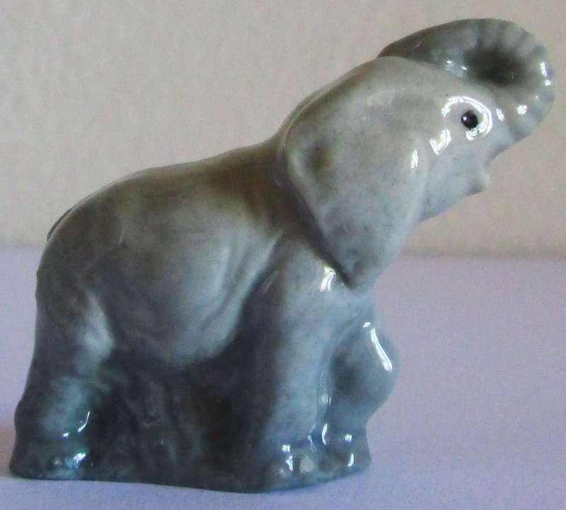 1973 Elephant Wade English Whimsies