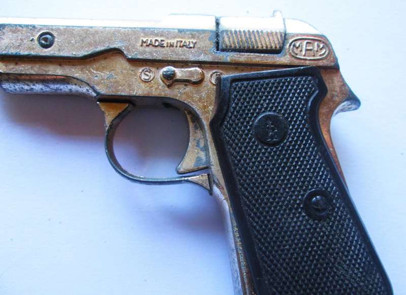 Beretta Die Cast Cal 7.65 Made in Italy Patent 897135 Cap Toy Gun
