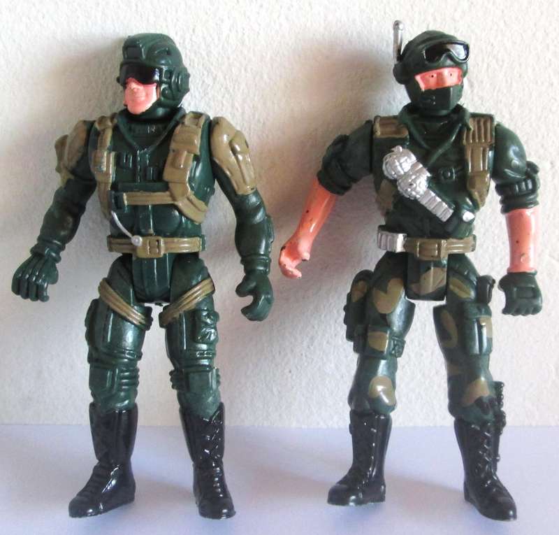 Army Military Action Figures Lot Of 2