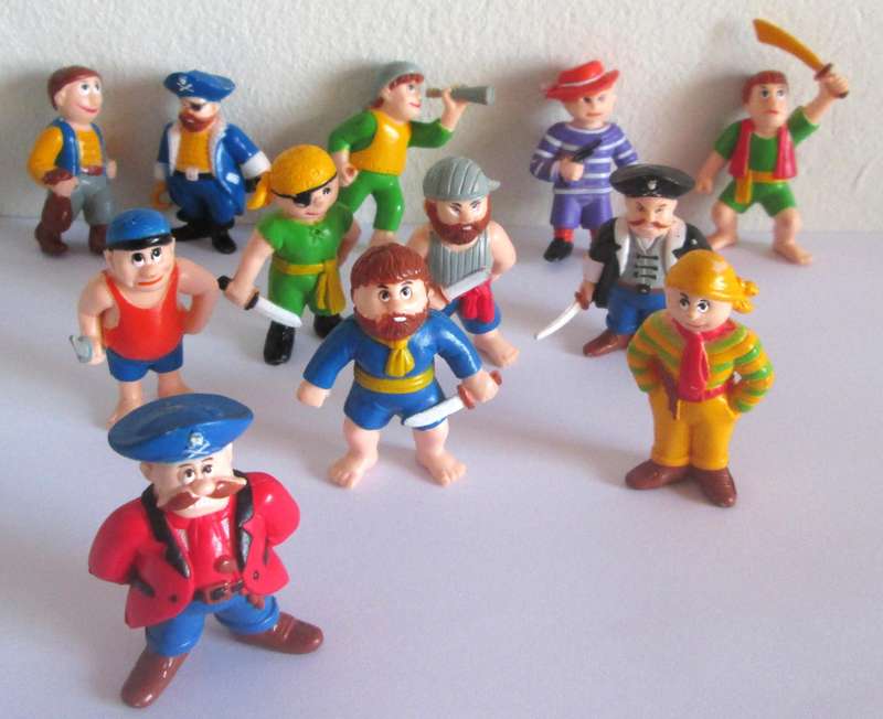 1986 Soma Mini Rubber Pirate Figures Toys Lot of 12