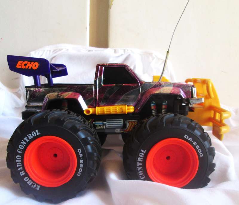 Echo Monster Destroyer Remote Battery Operated Truck