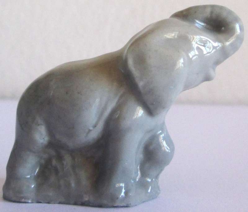 1973 Elephant Wade English Whimsies