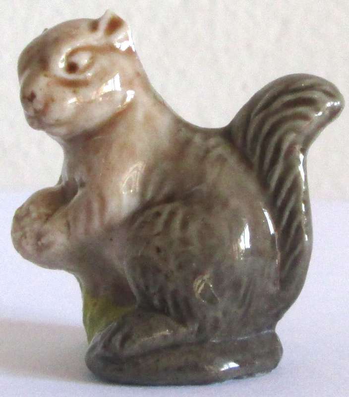 1974 Squirrel Wade English Whimsies