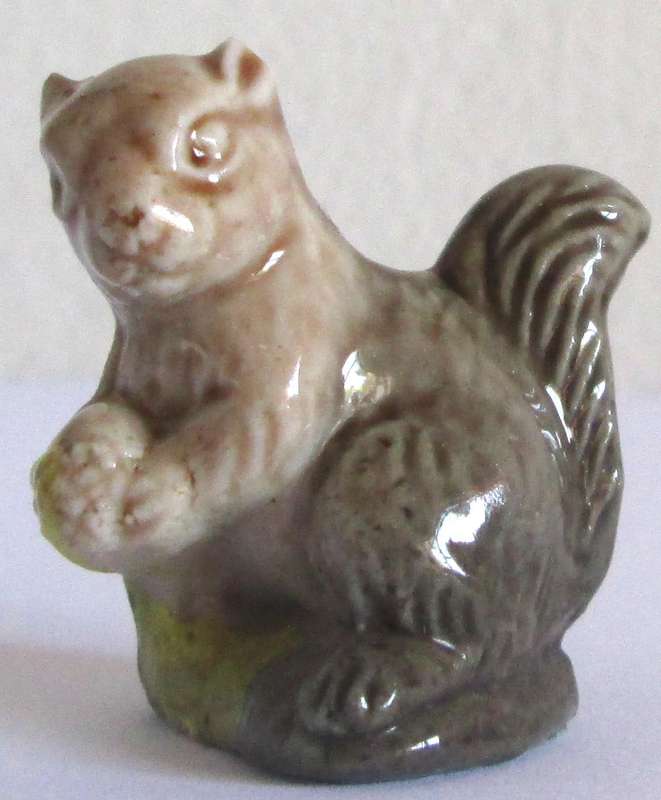 1974 Squirrel Wade English Whimsies