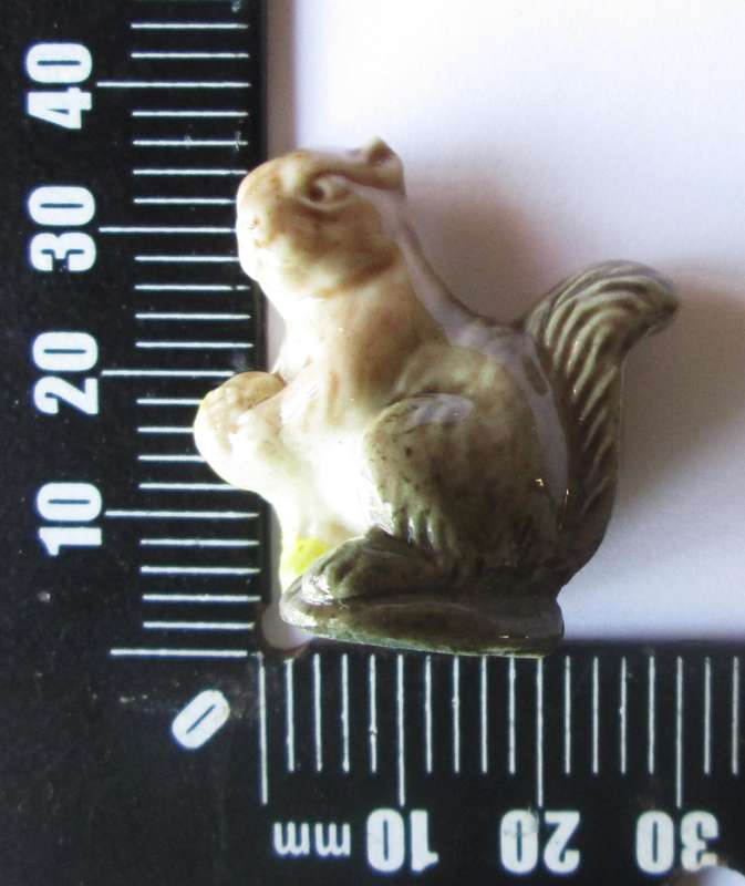1974 Squirrel Wade English Whimsies