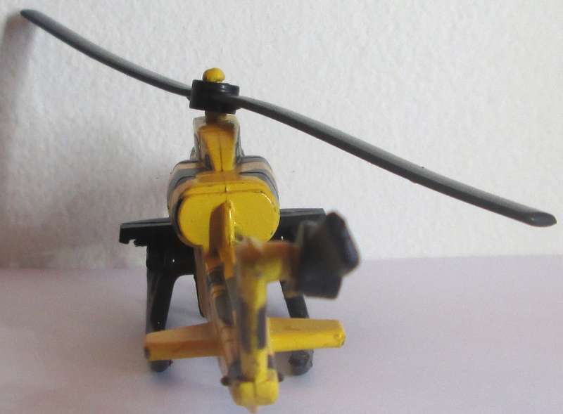 Cobra Helicopter AH-IW Tootsietoy