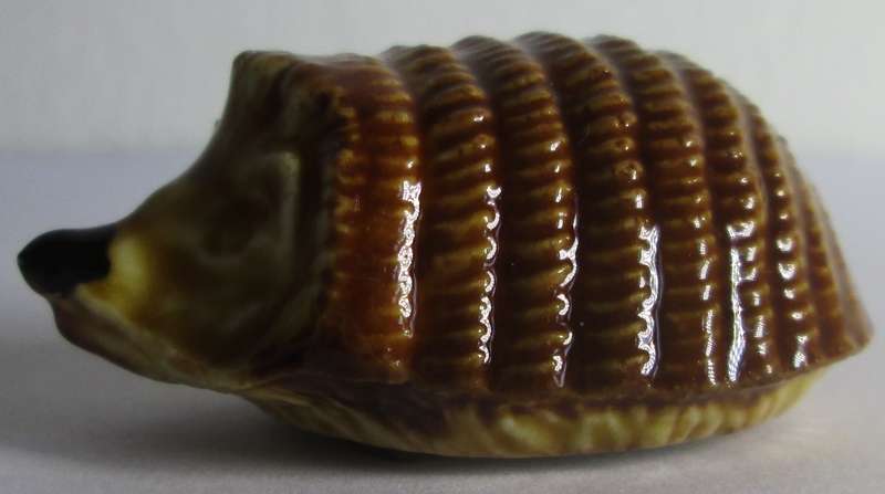 1965 Hedgehog Type 1 Balding and Mansell Flintstone Wade Christmas Cracker