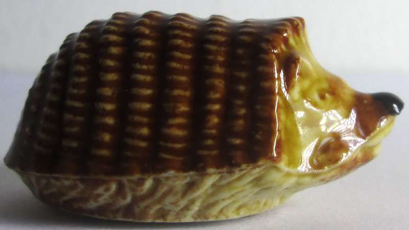 1965 Hedgehog Type 2 Balding and Mansell Flintstone Wade Christmas Cracker