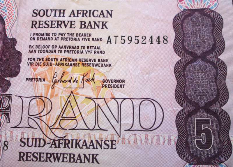 Five Rand Republic of South Africa Serial Nr AT5952448