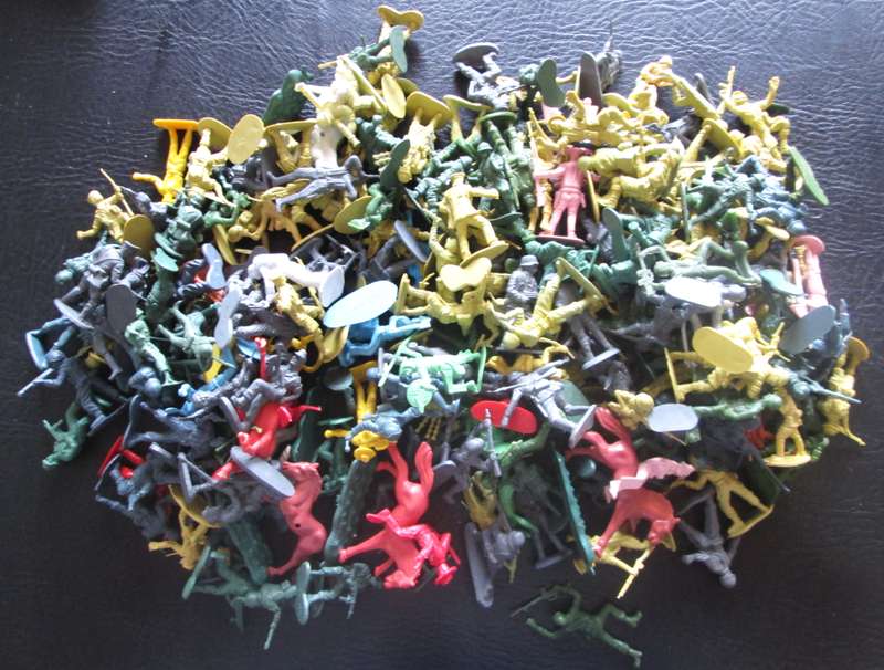 Vintage Plastic Toy Soldiers and Indians