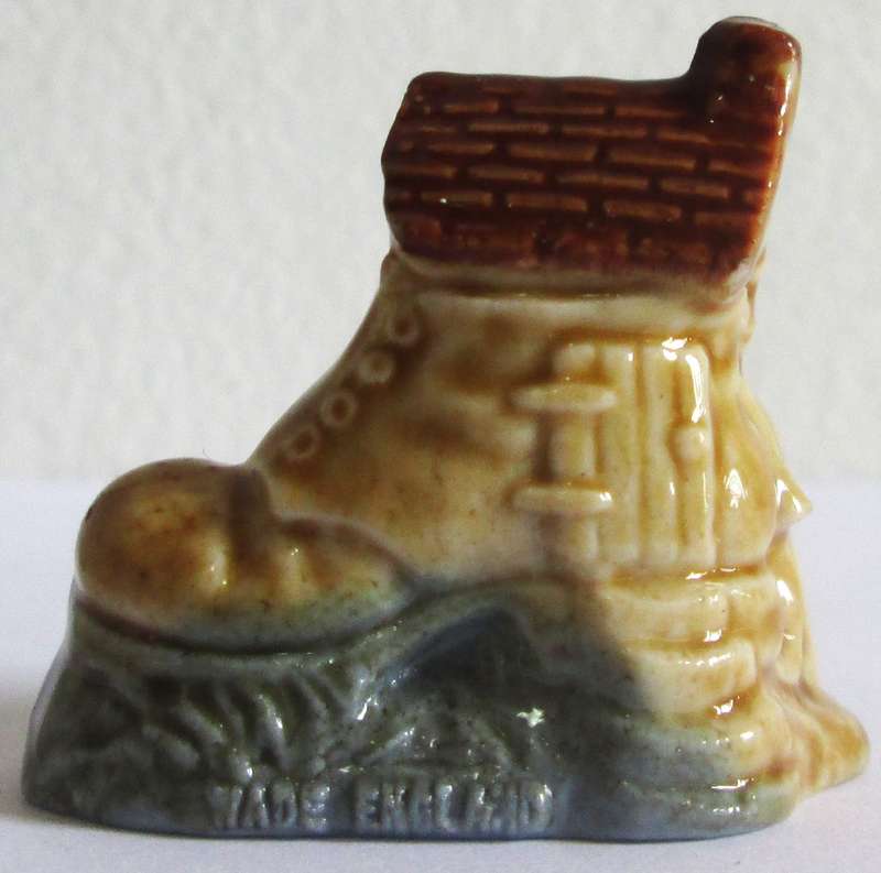 1970 Old Woman who lived in a Shoe Wade Nursery Rhyme Model