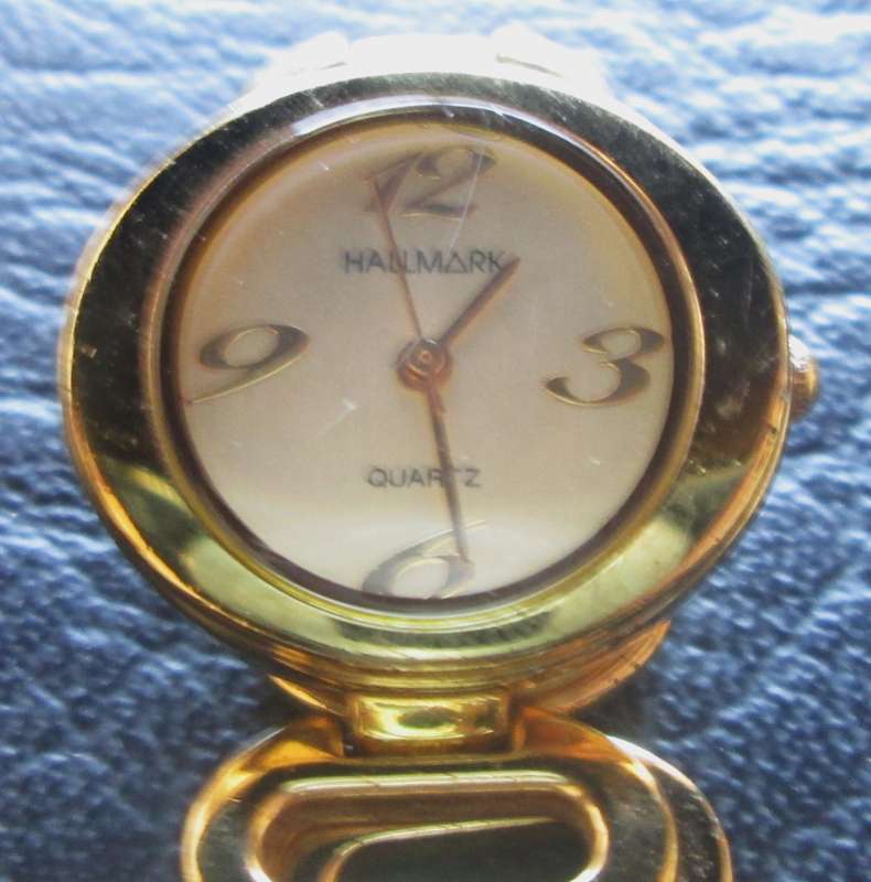 Hallmark Quartz Ladies Watch No 089