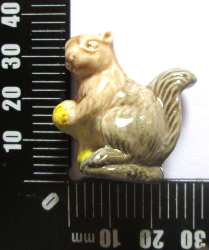1974 Squirrel Wade English Whimsies