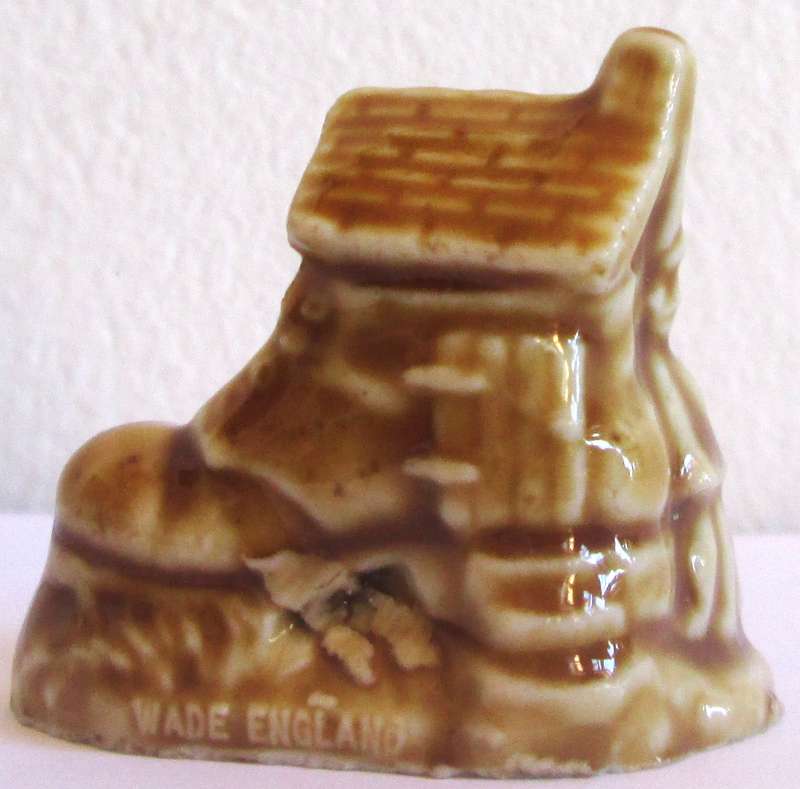 1970 Old Woman who lived in a Shoe Wade Nursery Rhyme Model
