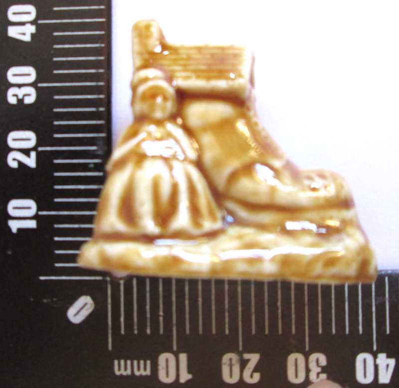 1970 Old Woman who lived in a Shoe Wade Nursery Rhyme Model