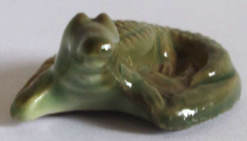 1965 Crocodile Wade Balding and Mansell Flintstone Wade Christmas Cracker
