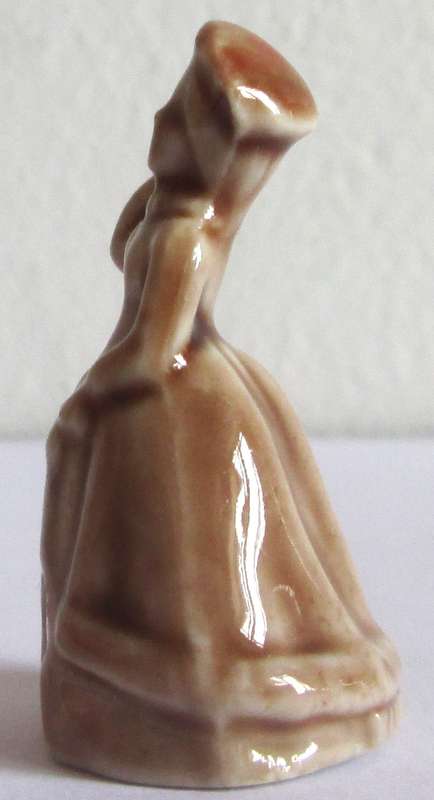 1970 Queen of Hearts Wade Nursery Rhyme Model