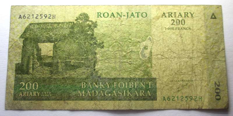 1992 - 2010 Madagascar 1000 Francs Serial Nr A6212592H