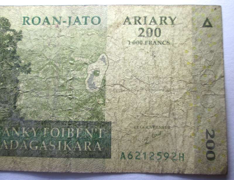 1992 - 2010 Madagascar 1000 Francs Serial Nr A6212592H