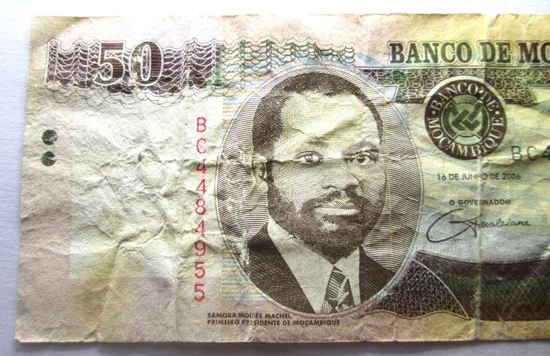 2006 Mozambique 50 Meticais Serial Nr BC4484955