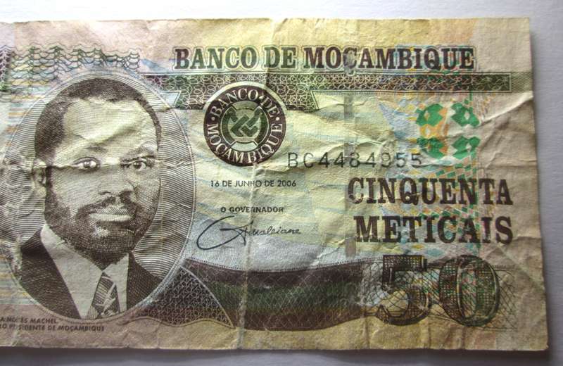 2006 Mozambique 50 Meticais Serial Nr BC4484955