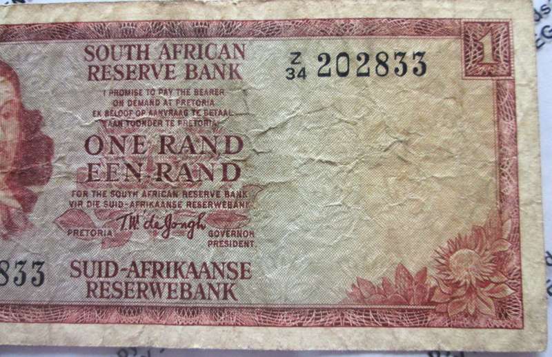 One Rand Republic of South Africa Serial Nr Z34 202833 Replacement Note