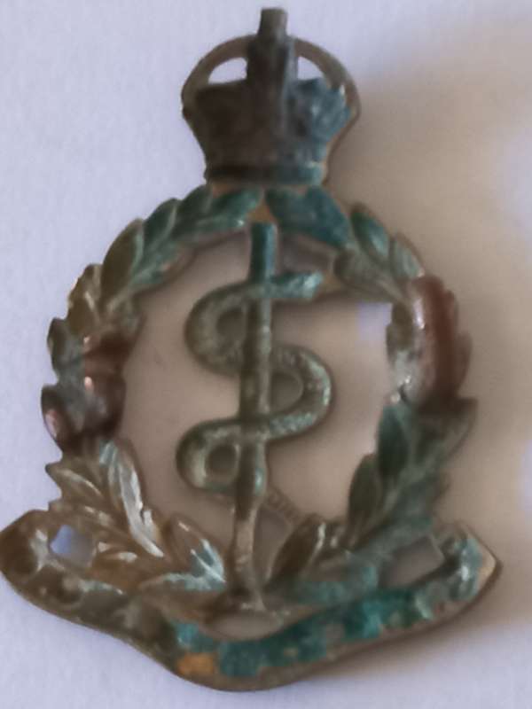 SA ARMY UNION-MEDICAL CORPS SERVICES KINGS CROWN BRASS BADGE-1926 TO 1958