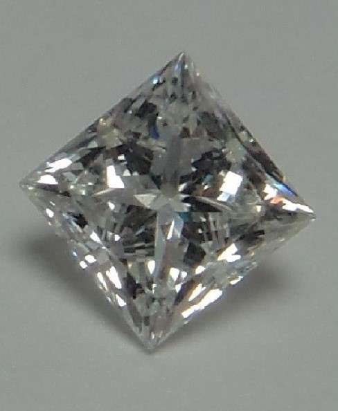 Princess Cut Natural Diamond 0,75ct I/Si1