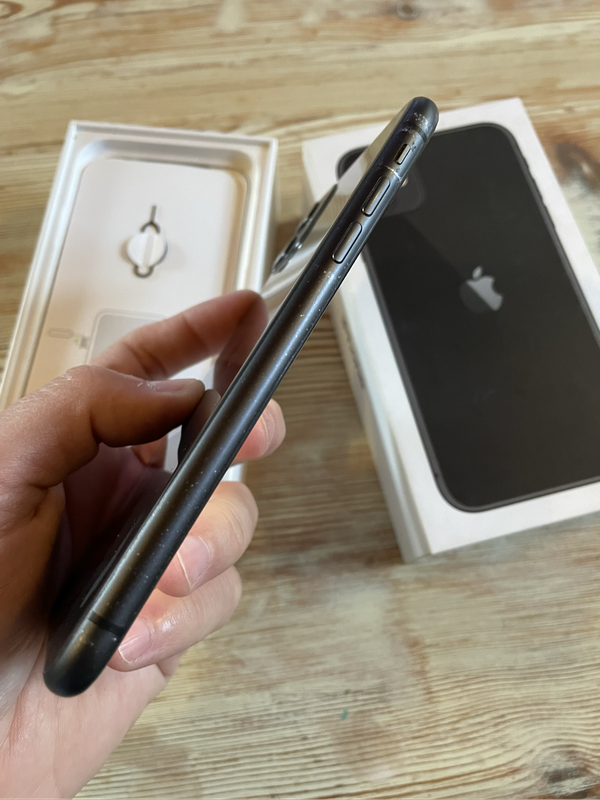 iPhone 11 256gb with box