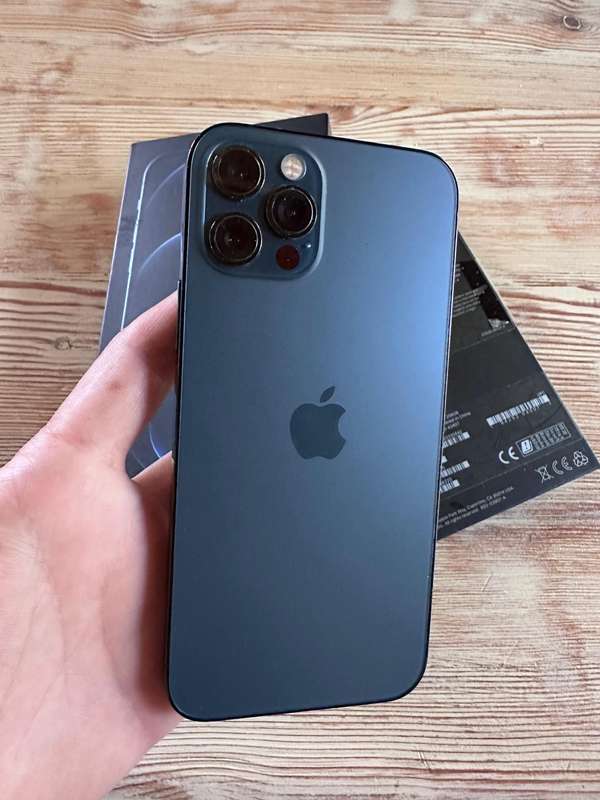 iPhone 12 Pro 256GB with box!