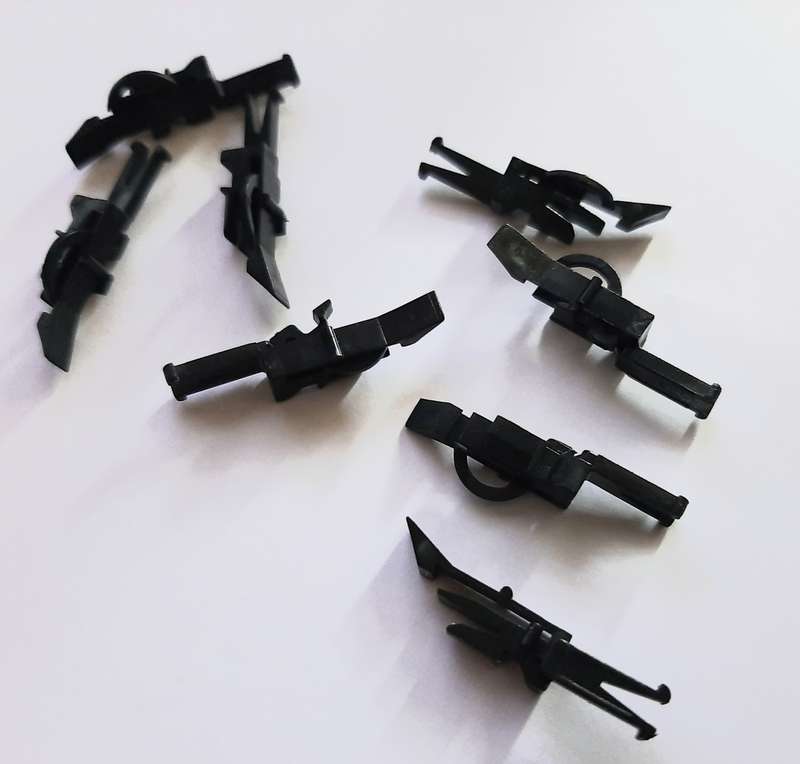 ROCO hO short couplers item no. 40270, 8 x