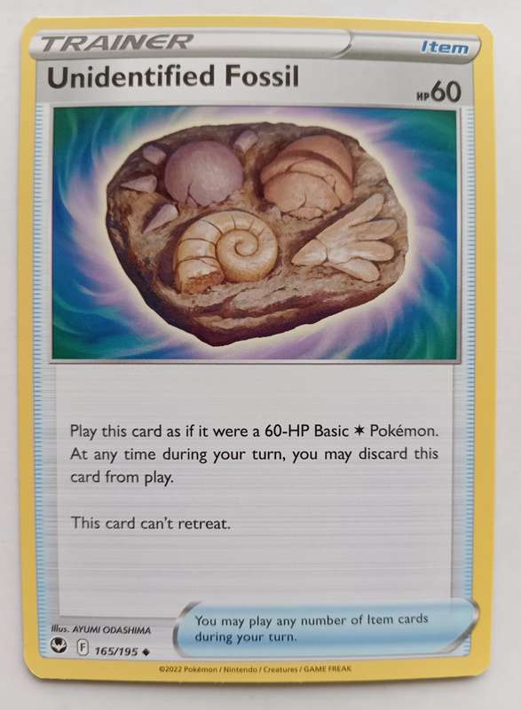 POKEMON CARD -  UNIDENTIFIED FOSSIL  165/195 SILVER TEMPEST TRAINER CARD - MINT