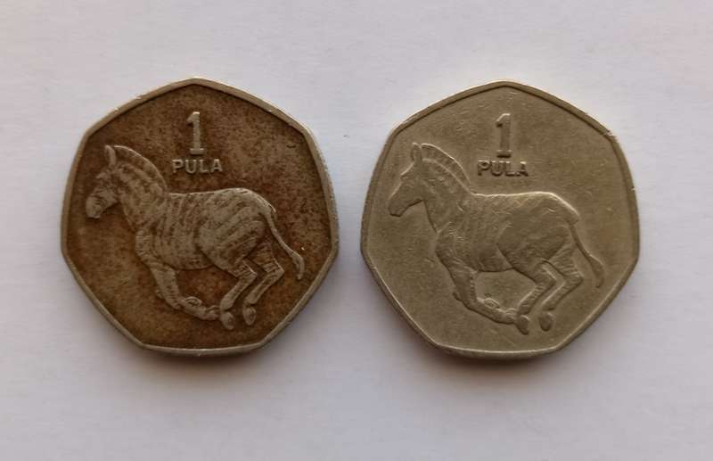 BOTSWANA  - Lot of 2 1 PULA Coins, Various years - Circulated coins