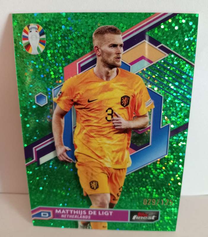 MATTHIJS DE LIGT - TOPPS FINEST Road/Euro 2024 - GREEN CHROME TRADING CARD 20 of 125