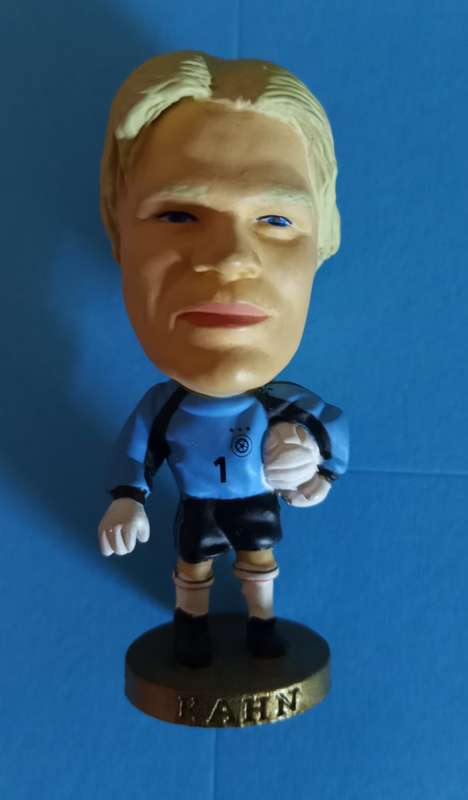 OLIVER KHAN (Germany) - CORINTHIAN FIGURINE 1997 - Collectors Number CG183