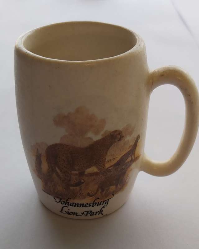 LION PARK (Johannesburg) - MINIATURE BEER MUG 70cm Tall