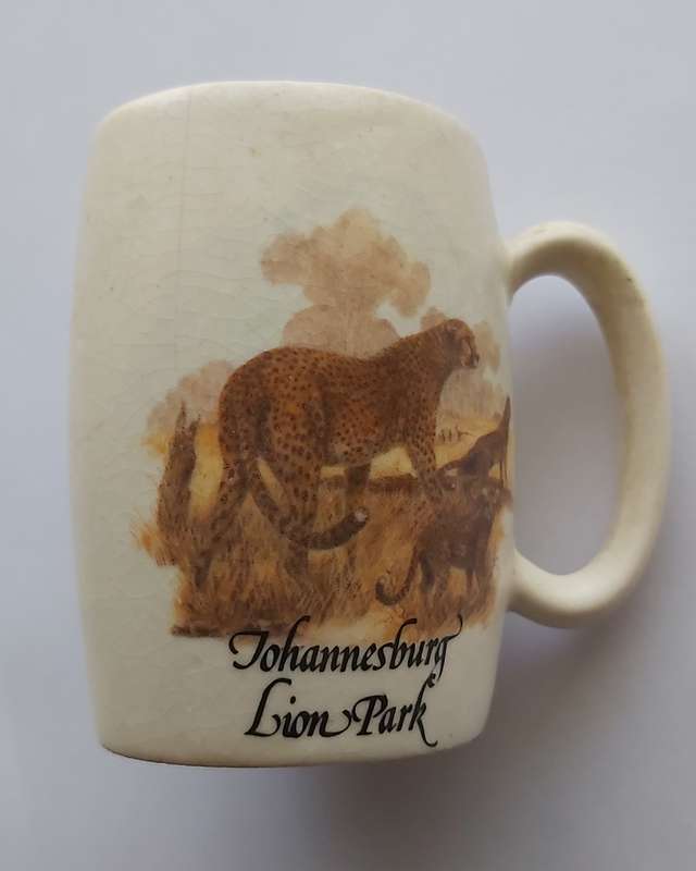 LION PARK (Johannesburg) - MINIATURE BEER MUG 70cm Tall