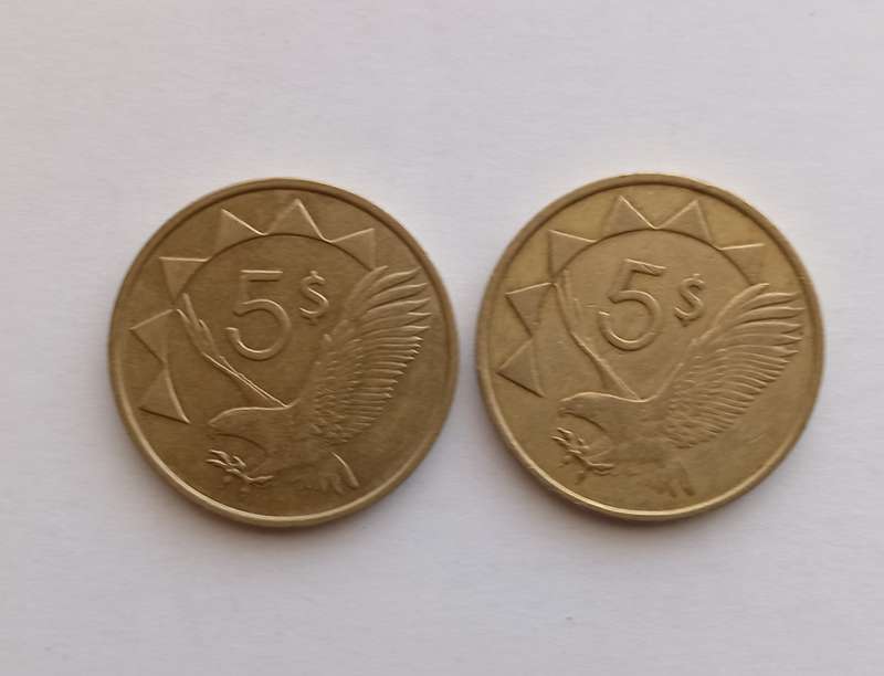 NAMIBIA  - Lot of 2 5 Shilling Coins 1993 - CIRCULATED COINS