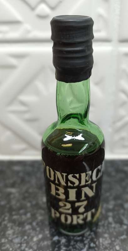 PORT WINE MINIATURE BOTTLE - FONSECA BIN 27 PORT - 50ml SEALED Circa 2002 Edition