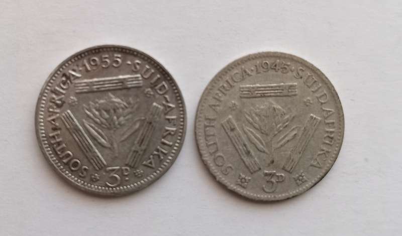 SOUTH AFRICA - Lot of 2 , 3 Pence Silver coins, 1945 and 1955 - Coins in Good condition