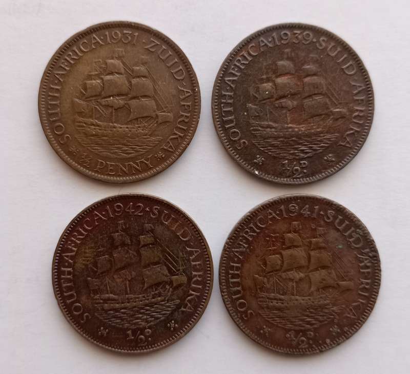 UNION of SOUTH AFRICA - Lot of 4 Half Penny Coins, 1931, 1939, 1941, 1942 - Coins in F Condition