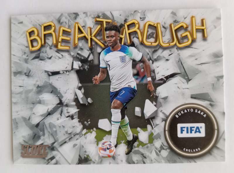 BUKAYO SAKA (England) - PANINI FIFA SOCCER SCORE 2023 - SCORE BREAKTHROUGH INSERT TRADING CARD 8