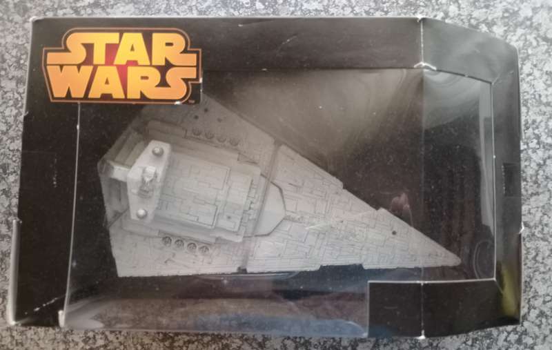 STAR DESTROYER - DISNEY STORE STAR WARS DE LUXE DIE CAST MODEL 4141-W SEALED