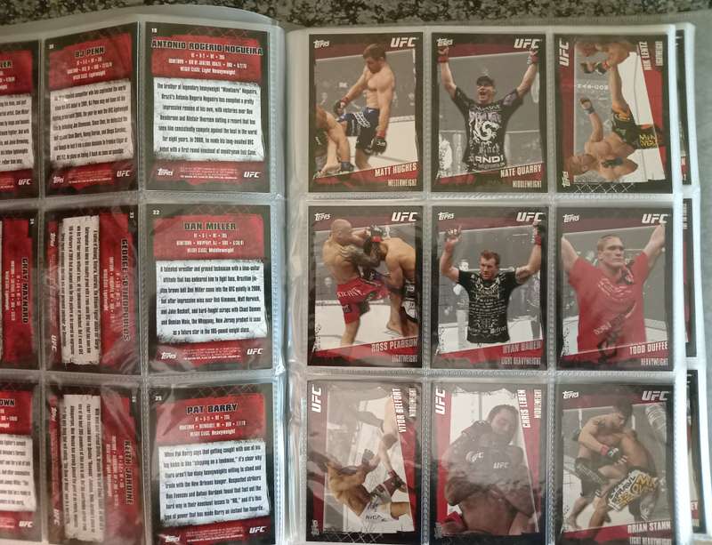 TOPPS UFC 2010 COLLECTION -  COMPLETE 200 TRADING CARD COLLECTION - IN A BINDER